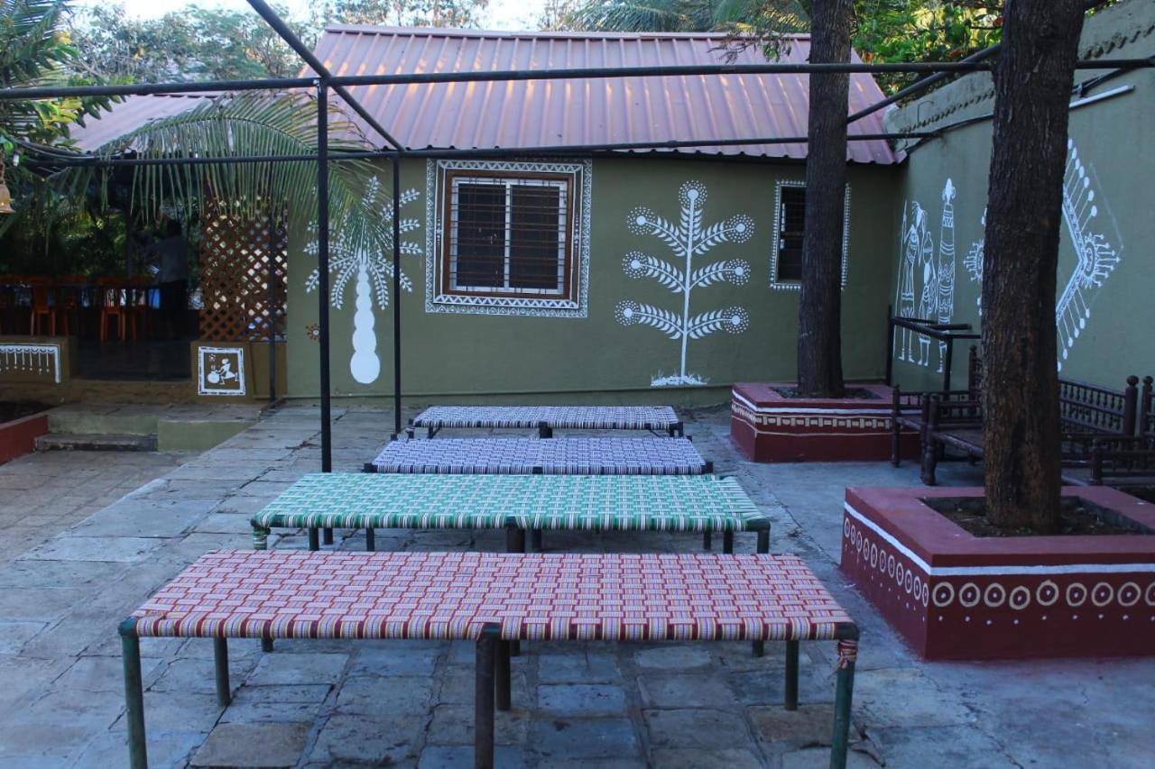 Nisarg Shrushti Farmhouse Hotel Pune Exterior photo